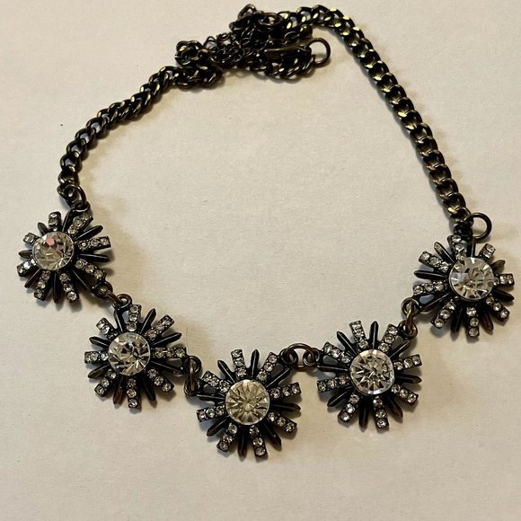 Gorgeous Rhinestone Statement Necklace - Picture 3 of 7